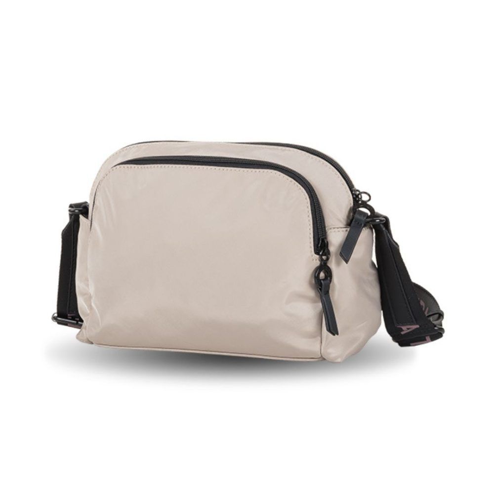 Bolso bandolera de tela Devota y Lomba con colgante taupe trasera